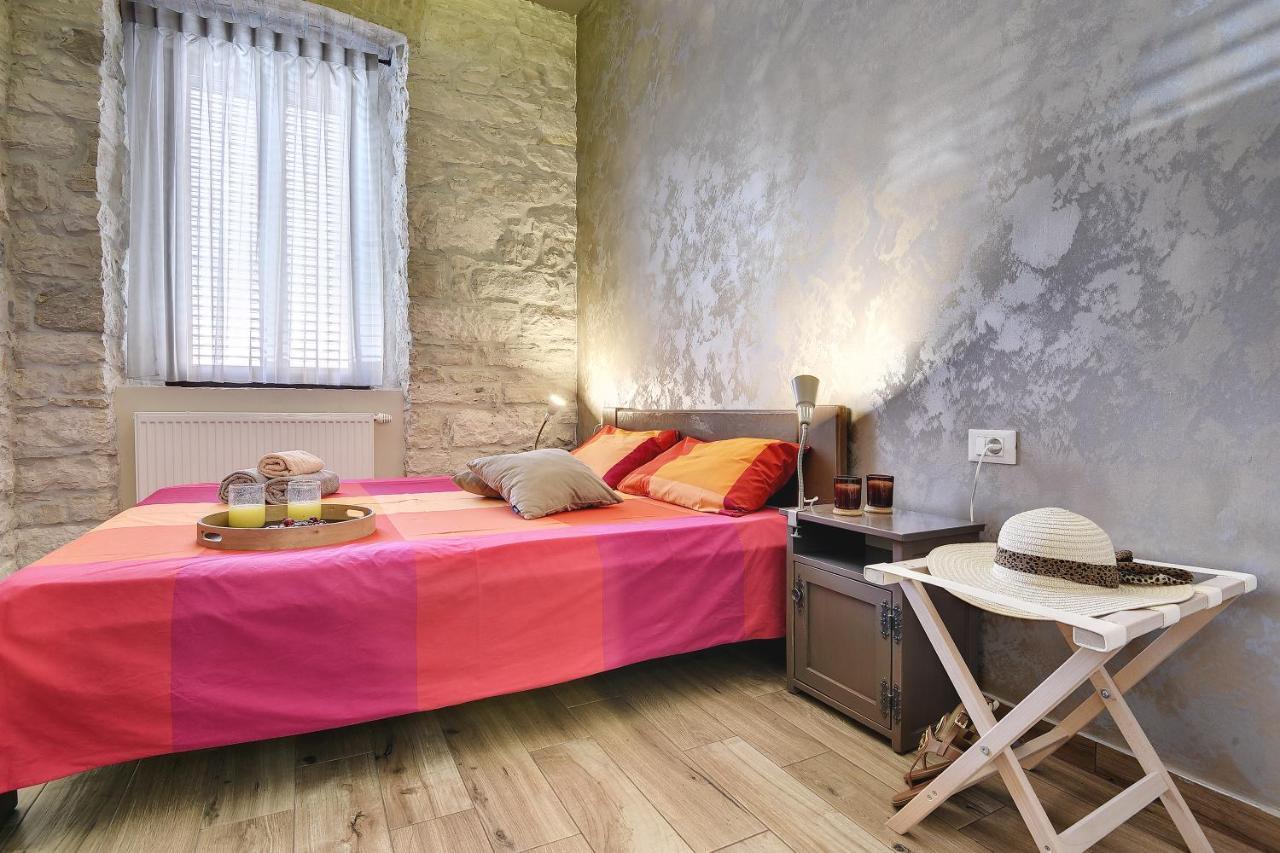 Mimoza Old Town Apartment